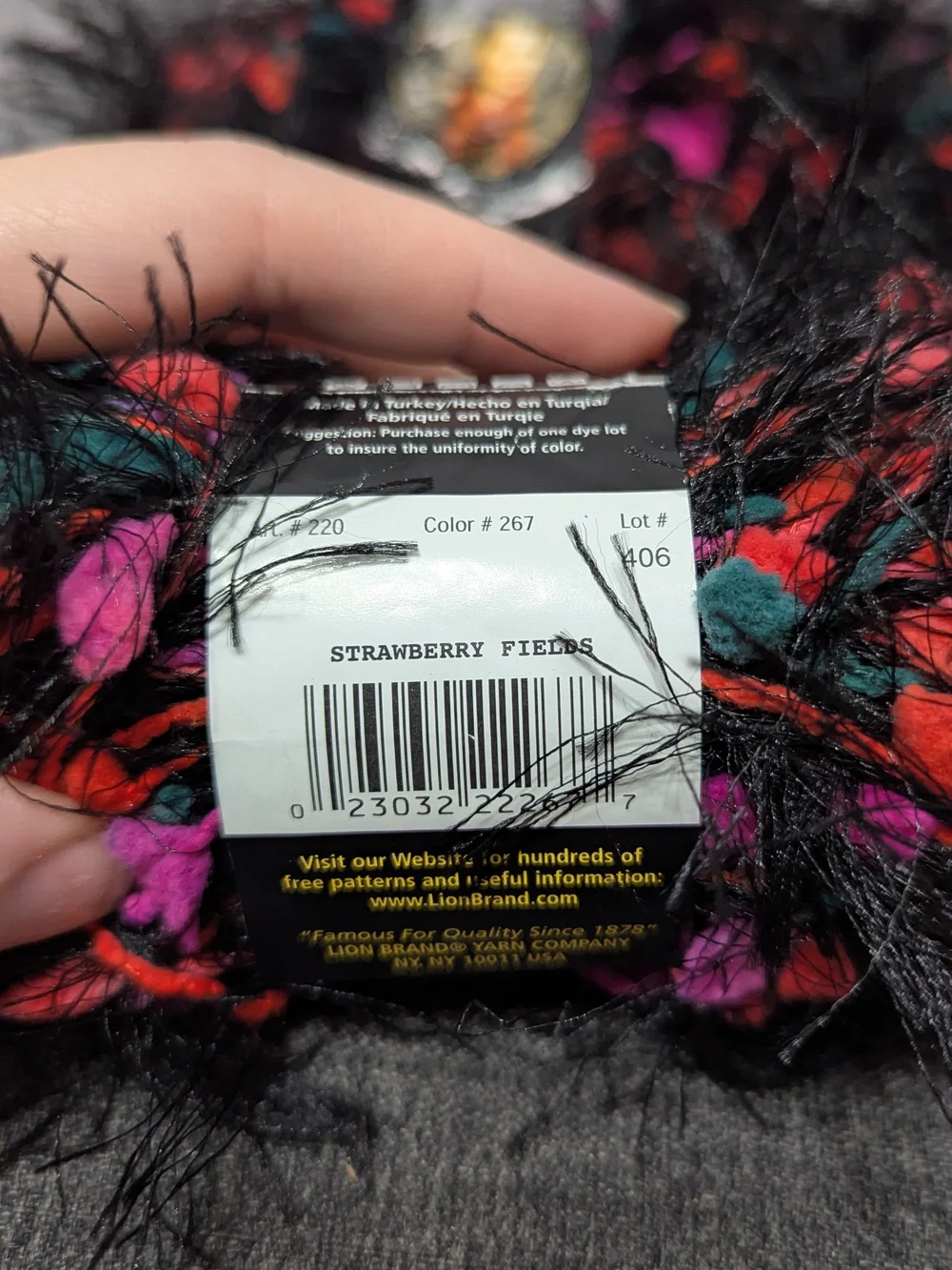 4 SKEINS FANCY FUR EYELASH YARN LION BRAND STRAWBERRY FIELDS Plus Some Extra
